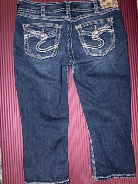 Silver Capris Dark Blue Women's Embroidered Back Pocket size 31